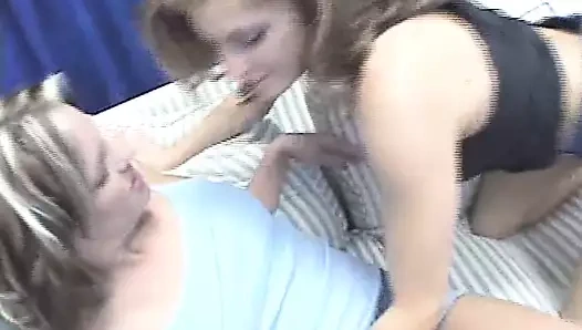 iki esmer eziyet pussies ve şaplak eşek