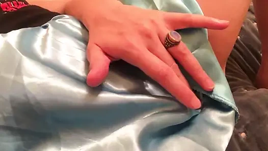 Külotumu saten külotla ıslatmak.