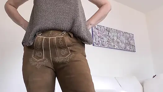 Bavyera lederhosen: göt kokluyor ve götüme boşalıyor! Lady Victoria Valente