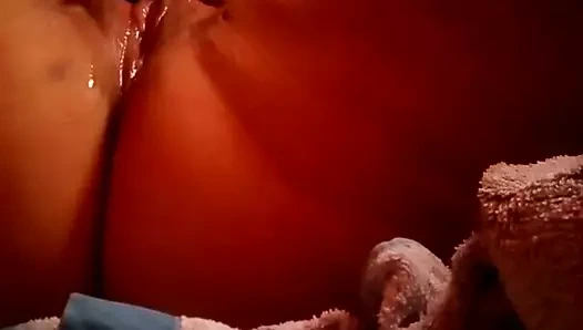 Wiedermal schiebt sie sich was rein