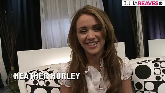 Sevgilisi amını sikerken ve klitorisini okşuyorken kaltak fışkırtıyor