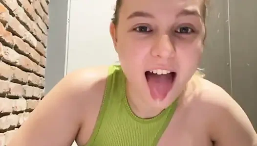 Aşırı fışkırtma. Büyük zenci yarağı ile ateşli anal sikiş