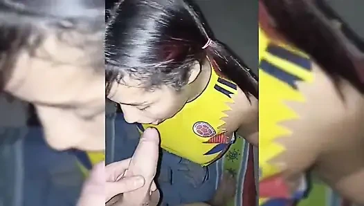 New York Abd'li 18 yaşındaki esmer büyük sarkık memeler üvey erkek kardeşinin büyük yarağını sikiyor bölüm 7