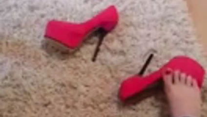 yüksek topuklu sarkan