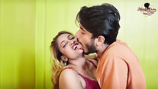 Hintli kolaj kız arkadaş ilk kez erkek arkadaşıyla sikişiyor video