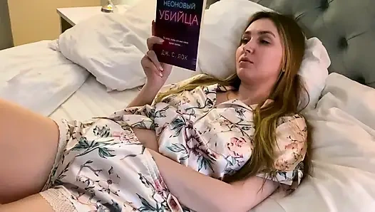 Partiden sonra otel odasında sikilen üvey anne