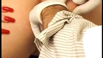 Eva Delage000 fisting and pissing with long nails