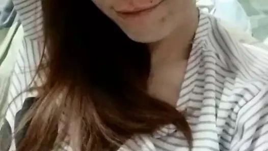 Malezyalı yaşlı ve çirkin ev hanımı adı ai ni