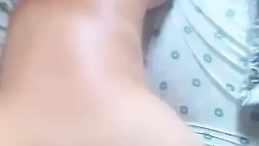 İşe gitmeden önce sabah sikişi