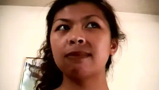 Fransa'dan sevimli 21 yaşındaki genç kız bakış açısı seansında sikiliyor