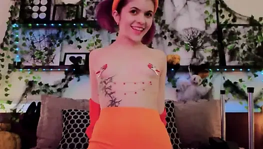 Cadılar bayramı oral seksi tatlı edepsiz günahkarca lezzetli