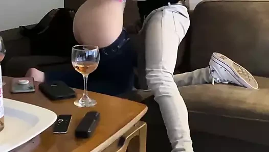 Koca memeli güzel kız, yorumlarda full hd