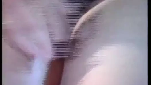 Pembeli kadın (1984) - sahne 3. jessica wylde tom byron