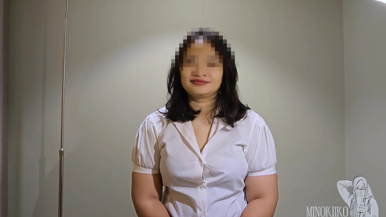 नौकरी पाना बहुत मुश्किल है, इसलिए मैं स्वीकार करने के लिए लंड चुसाई देती हूं - minokiiko