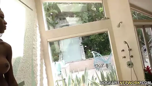 Irklararası lezbiyen eylem ile stella cox ve nadia alakarga