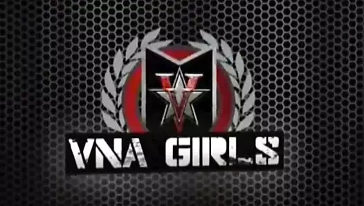 Busty milf kovalamaca ve tatlı kristal orkide sert dick paylaşıyor!