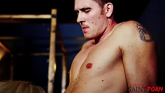 Teşhirci Samantha Bentley açık havada bir adamla sikişiyor