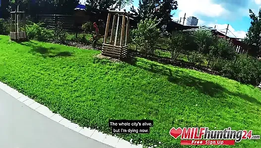 Harleen van Hynten ile açık havada ateşli sikiş!  MILFhunting24