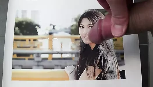 haruna sakurai'ye saygı duruşu