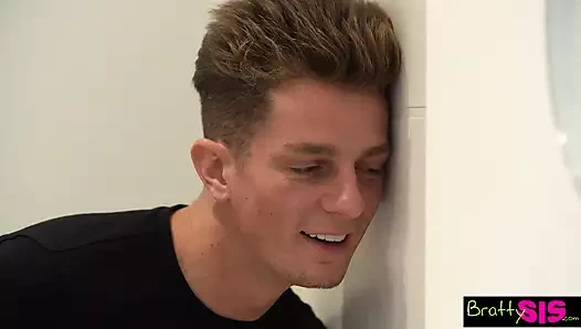 "Utanma, istediğin bu değil mi?" tiffany tatum üvey kardeşe soruyor - s26:e6