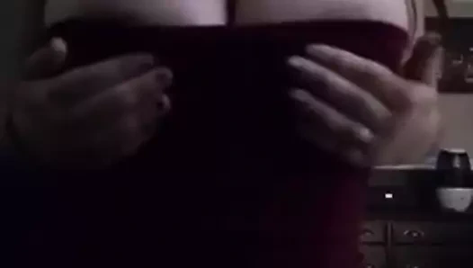 21 yaşındaki sarah 36dd göğüsler ile oynuyor