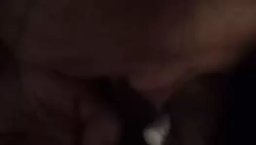 Jugando con su boquita....