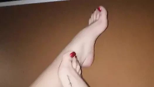 kırmızı ayak alay