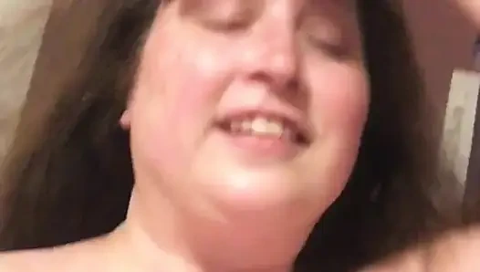 Kokan çoraplarıma ve kirli ayaklarıma mastürbasyon yapıyor