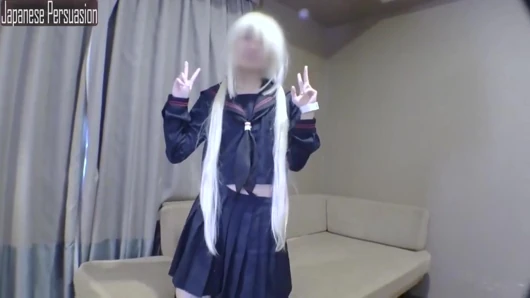 İnce oyuncu yeni gelen, cesur ve yoğun bir dölleme anının tadını çıkarıyor cosplay tarzında geri dönüyor - angle3