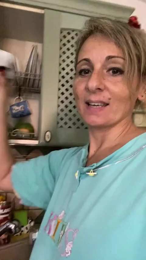 Uyanır uyanmaz ve bir hayranımla görüntülü sohbet eder etmez