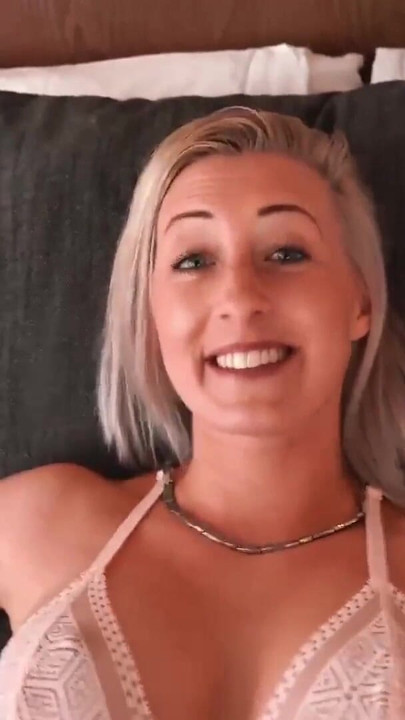 Alman orta yaşlı seksi kadın Daynia bağlı ve sert sikişiyor - mydirtyhobby Alman amatörler | Klip 1