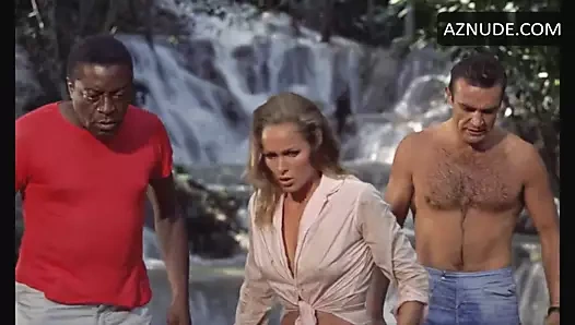 Ursula andress 1962'den beyaz külotlu