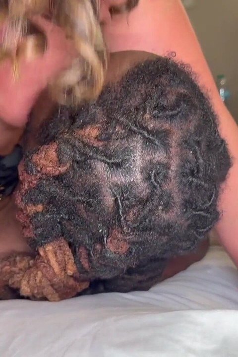 Qostiffy emeklilikten çıktı ve mrblvckrose ile orta yaşlı seksi premier oldu