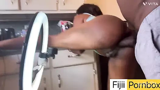 Wtf, üvey baba? Tantaly seks bebeğimin her yerine boşalıyorsan, şimdi beni sik