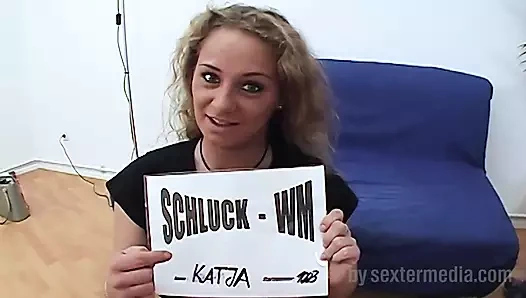 Katja güzel sakso çekiyor ve oyuncu seçmelerinde döl yutuyor