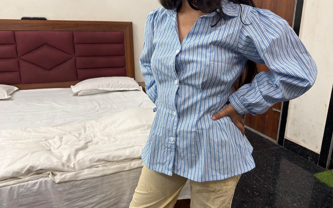 The Older Brother Fucked His Younger Sister's Virgin Pussy Using a Condom