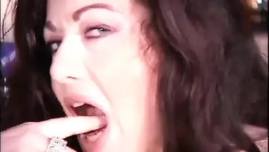 Jessica rizzo sikiş beni sikiyor sahne 04