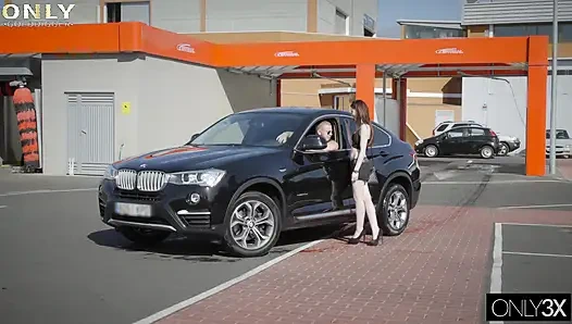 Neşeli Mia Evans zengin premium düzenleme sadece altın avcısı olduğu için yarağın tadını çıkarıyor