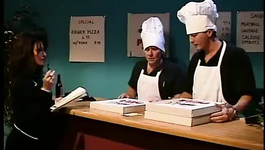 Büyük memeli amcık büyük göt yalıyor