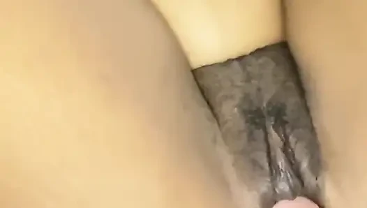 Sikiş makinesiyle amımı sikiyorum sert boşalıyor