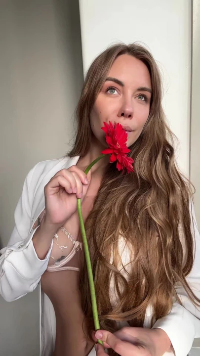 Şu an😍 ne kadar vahşi bir arzun olduğunu hissediyorum