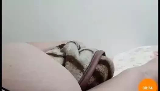 outro mostrando a bundinha da esposa