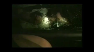 ils ejaculent sur la vitre en la mattant se toucher