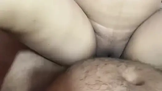 Seksi yenge anal amcık sikişi