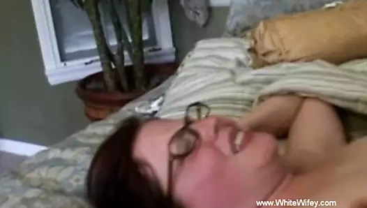 Büyük siyah çük için sürtük beyaz eş duygu iyi