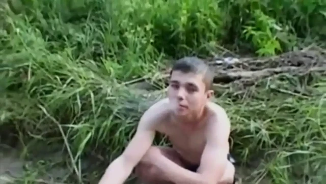 Лесбийские шлюхи 1 - старая женщина и молодой паренек - сцена секса 4