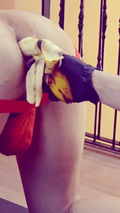 Aşırı femdom süt lavmanı muzları kıçına sokma | Bölüm 2