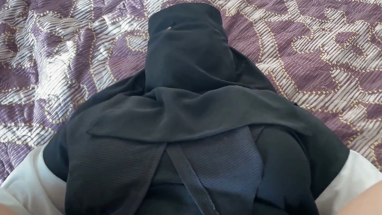 Arap Khalifa amına bolca döl alıyor