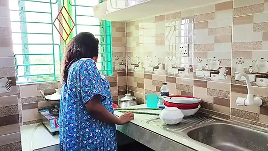 Lonely Bhabhi share her pussy with dever Desi xxx hot sex video with clear bangla