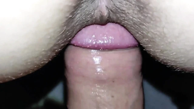 Sıska minyon 40 yaşındaki evli kadınla anal seks